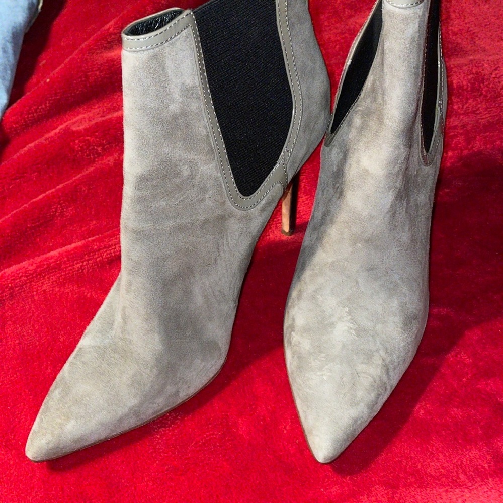 Used Elie Tahari boots, no box